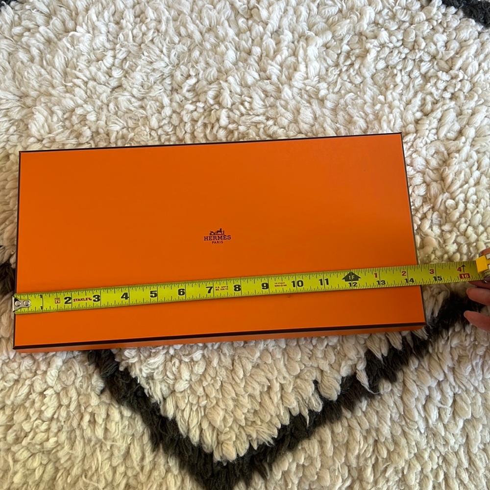 Hermes package box